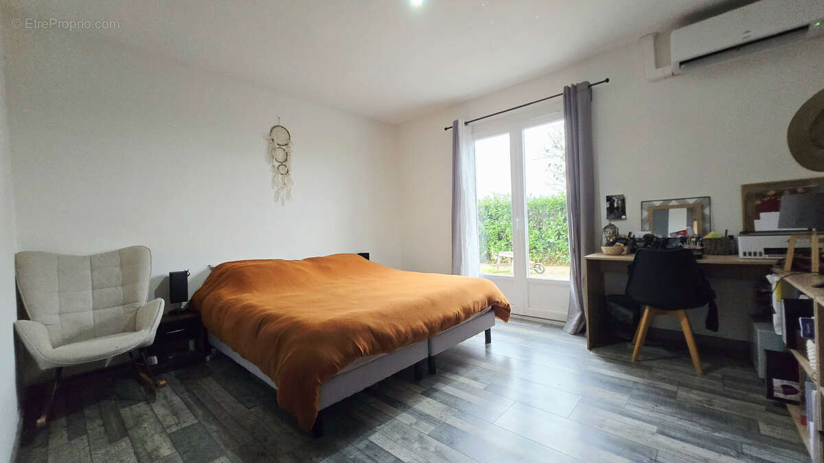 Maison à SAINT-EMILION