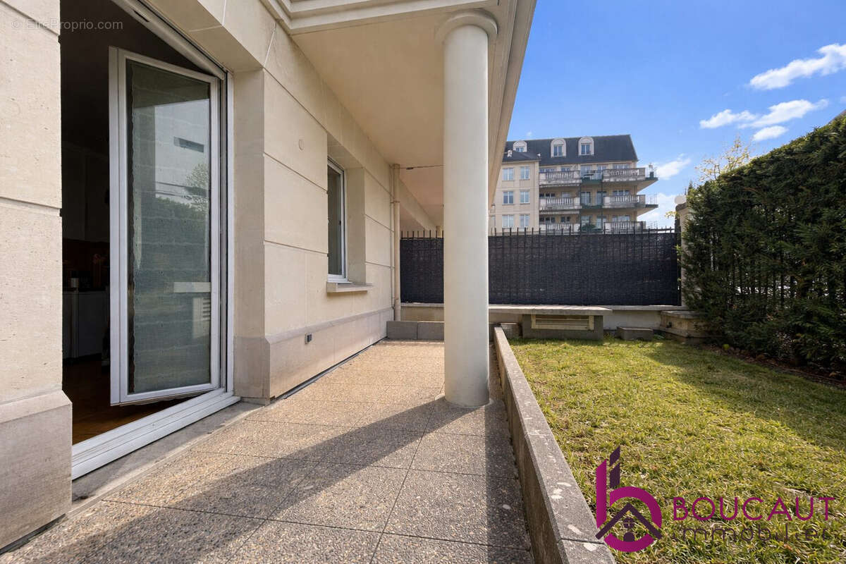 Appartement à LE PLESSIS-ROBINSON