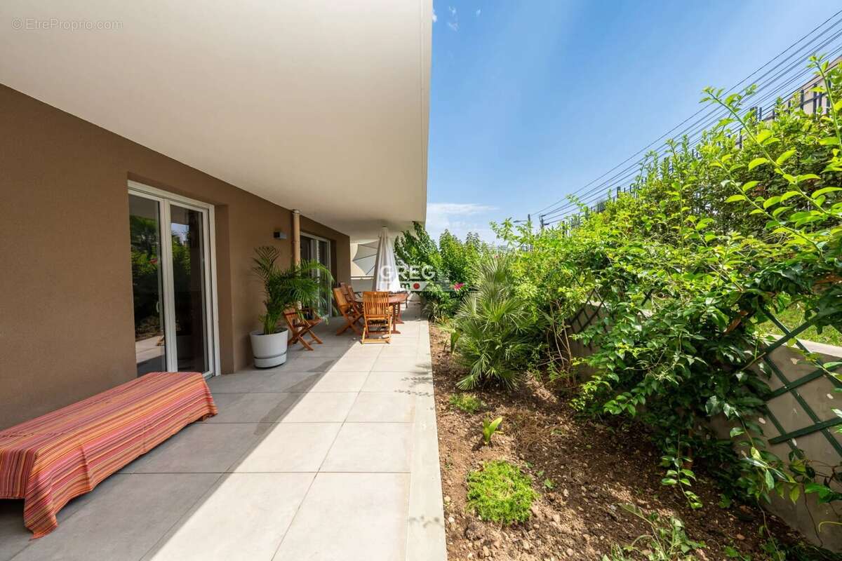 Appartement à VILLENEUVE-LOUBET