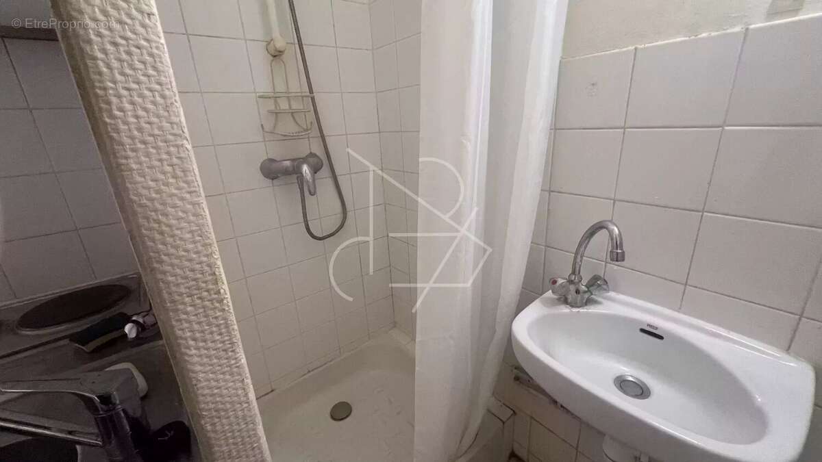 Appartement à PARIS-8E
