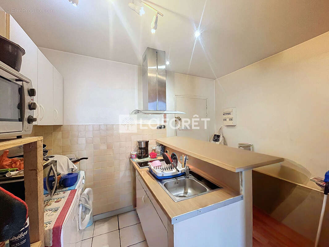 Castelsarrasin  Centre-ville Studio d'environ 36 m²  1er étage Investissement locatif - photo 2