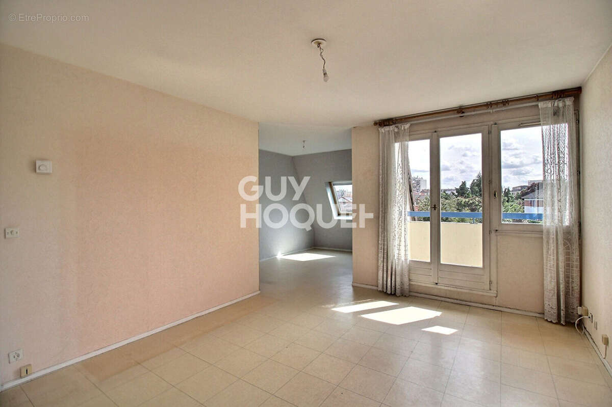 Appartement à EPINAY-SUR-SEINE