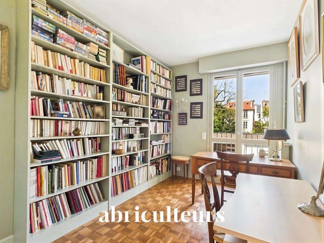 Appartement familial de 120 m²  avec balcons en vente dans le Quartier Petit Chambord (92340) - photo 11