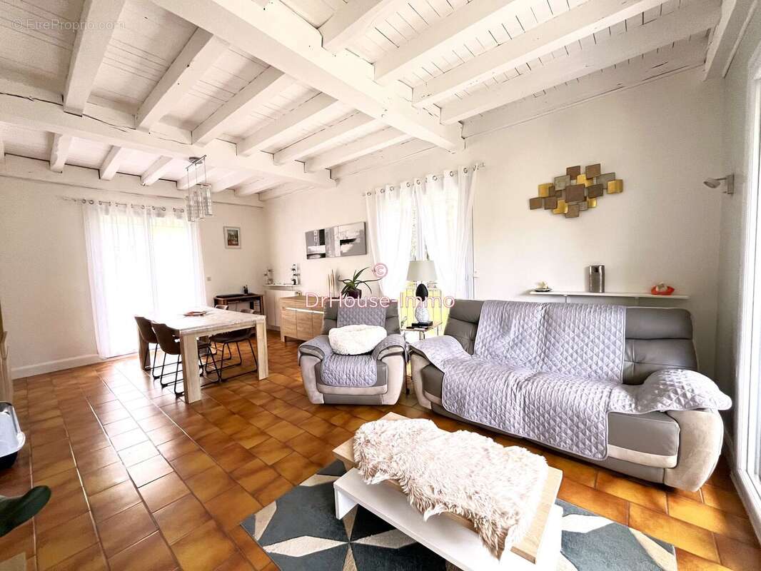 Maison à CHATEAU-L&#039;EVEQUE