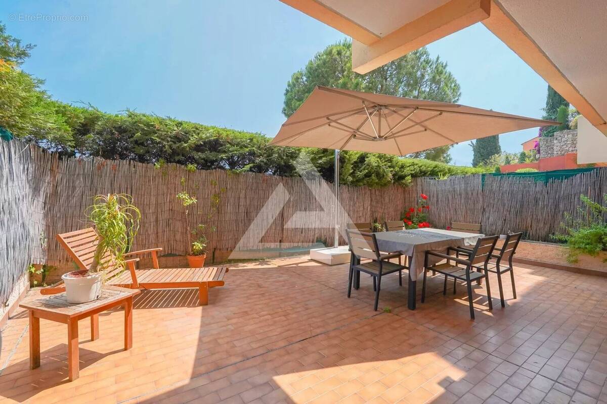 Appartement à ROQUEBRUNE-CAP-MARTIN