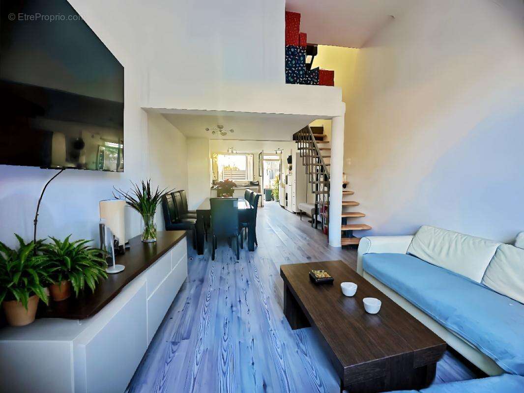 Maison à VILLETANEUSE