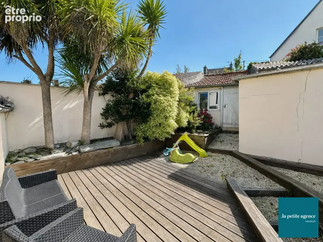 Maison 110 m² à Equeurdreville-Hainneville  - photo 4