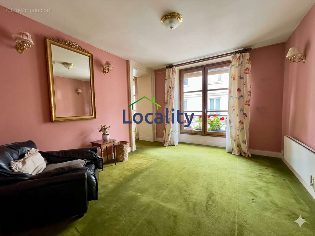 Appartement à PARIS-9E