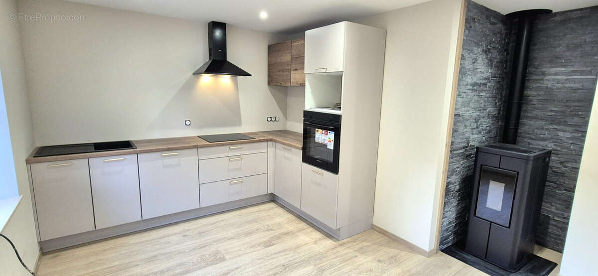 Appartement à ORCHAMPS-VENNES