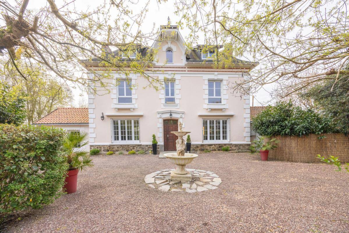 Maison à BASSE-GOULAINE
