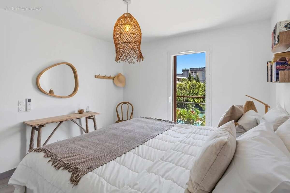 Appartement à VALLAURIS