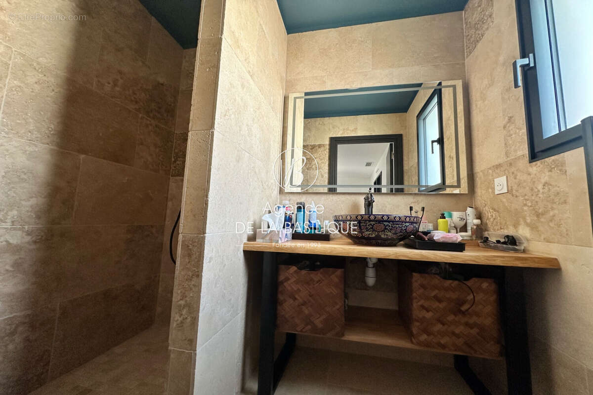 Maison à SAINT-MAXIMIN-LA-SAINTE-BAUME