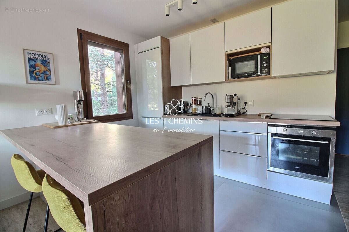 Appartement rénové - Prestations de qualité - Copropriété bien tenue - photo 4