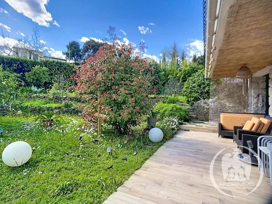 Appartement à VENCE