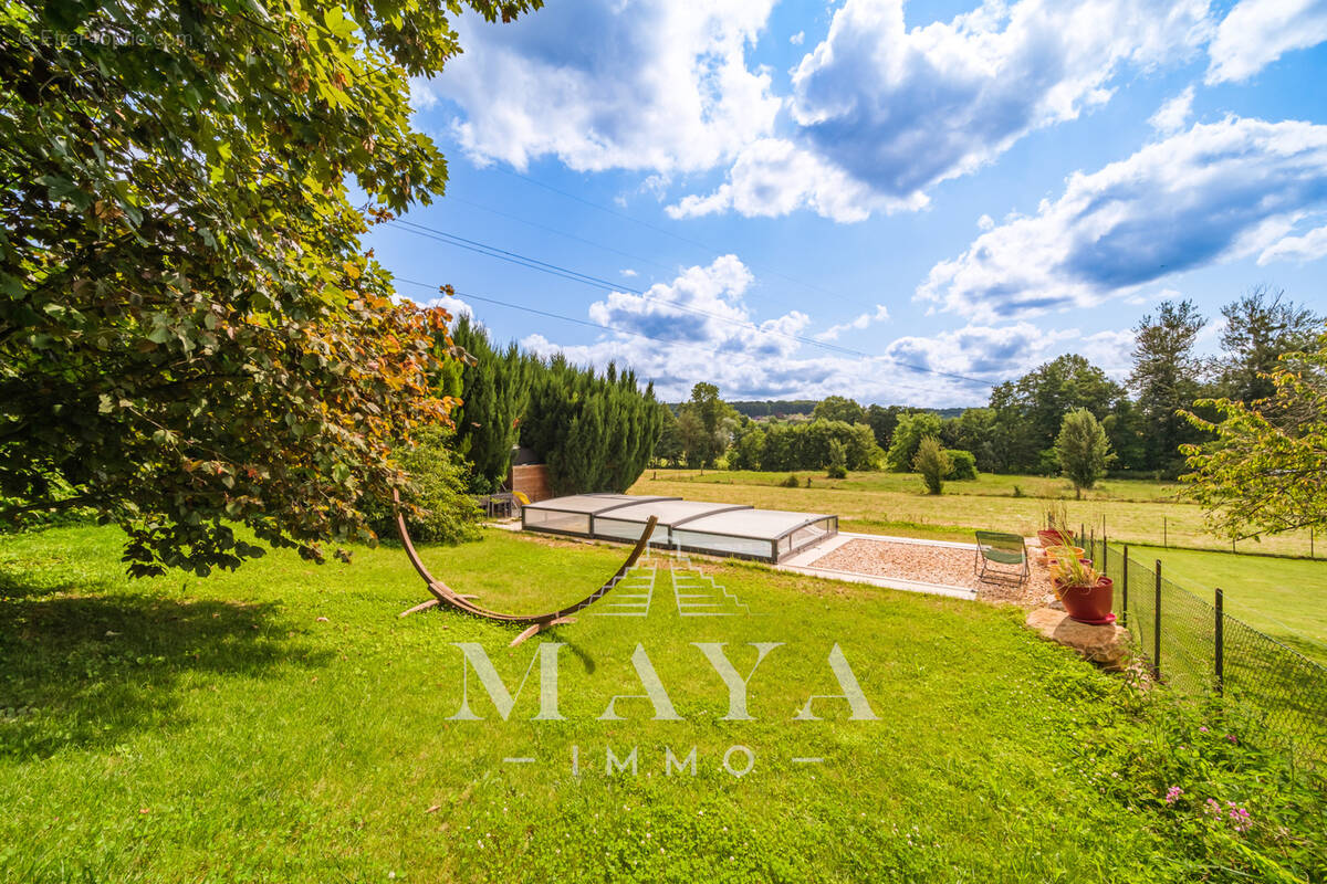 Magnifique maison avec grange aménagée de 174m2 sur 7.88ares avec piscine - photo 2