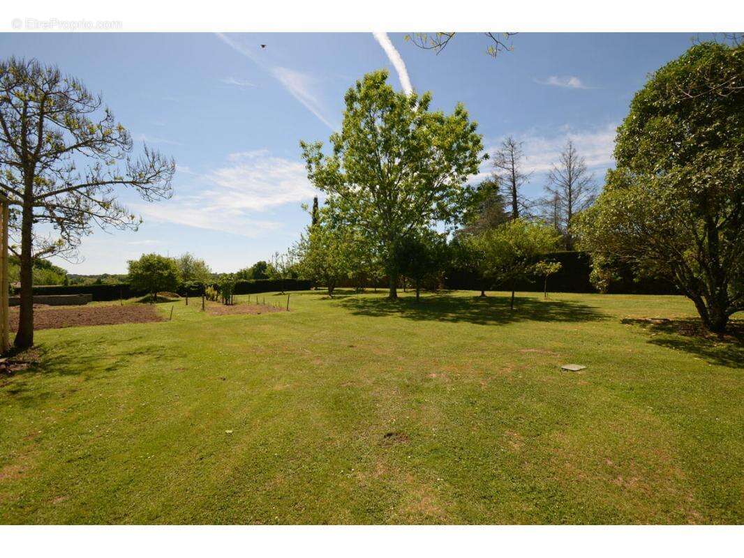 Maison à MONTPON-MENESTEROL