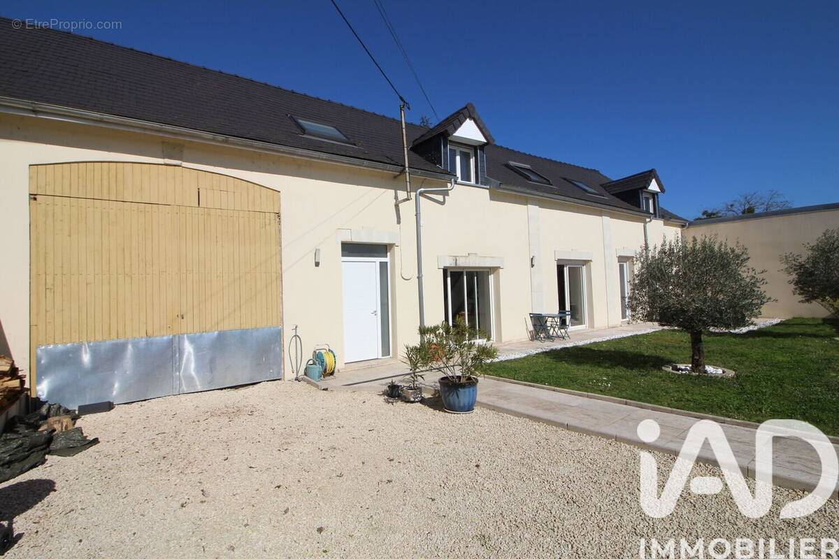 Photo 1 - Maison à CHATELLERAULT