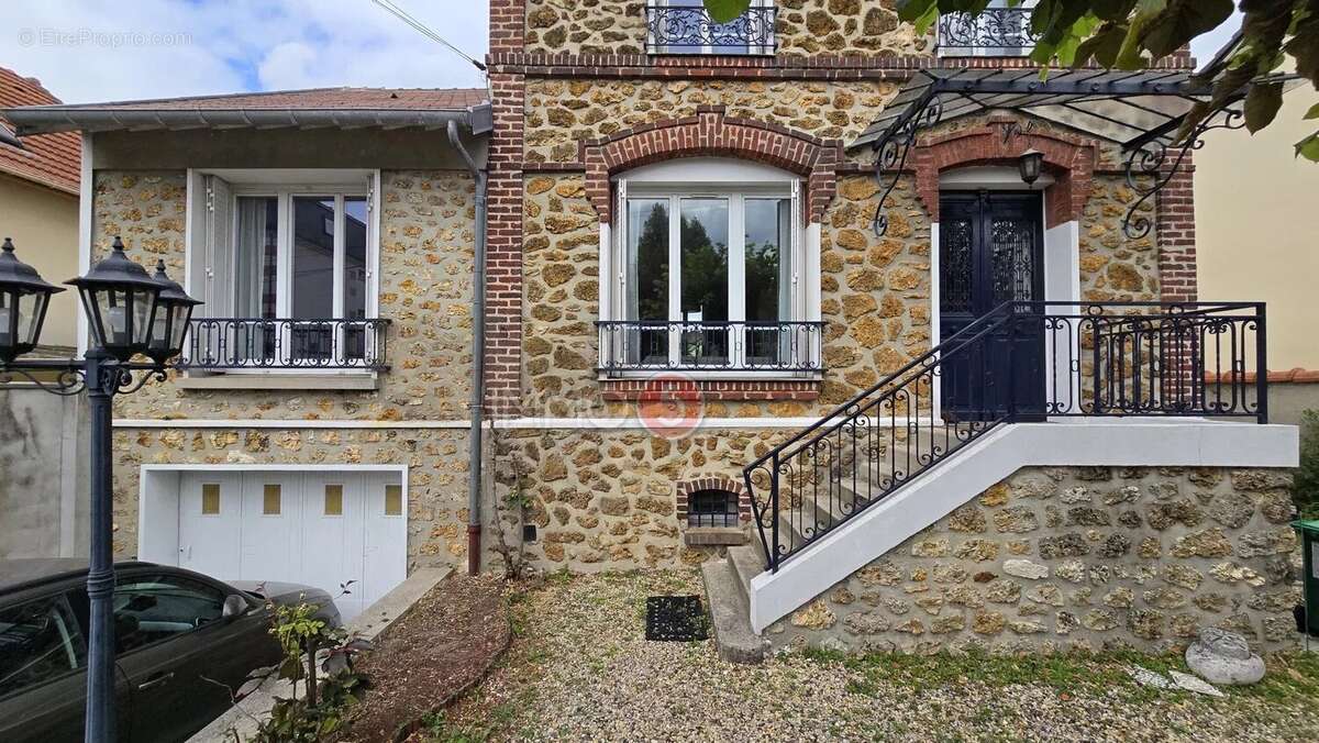 Maison 160 m² à Le Raincy  - photo 27
