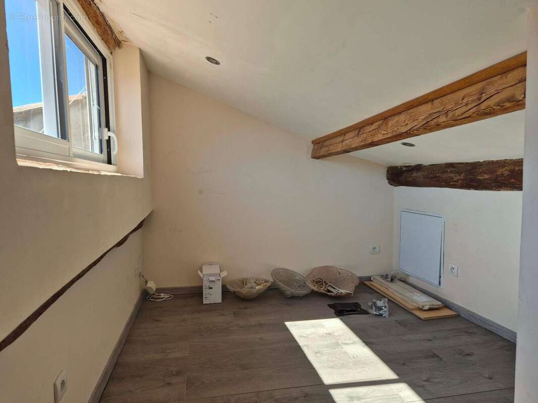   - Appartement à DRAGUIGNAN