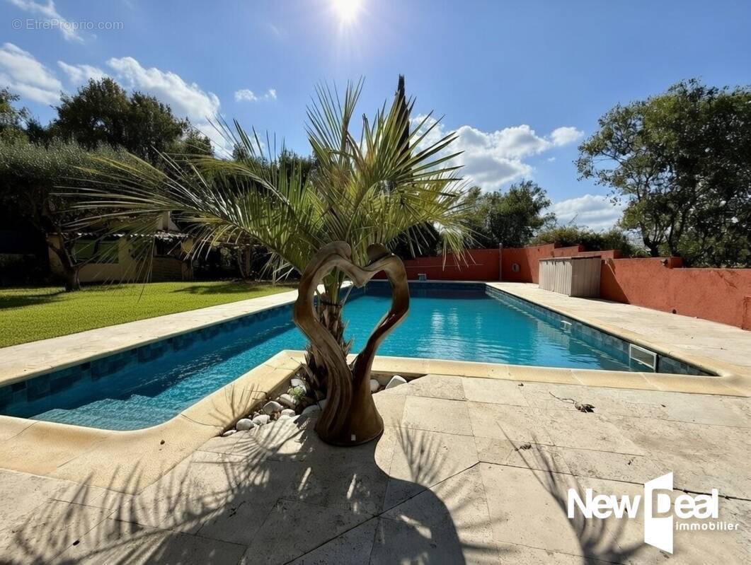 Maison à SAINT-PAUL-EN-FORET