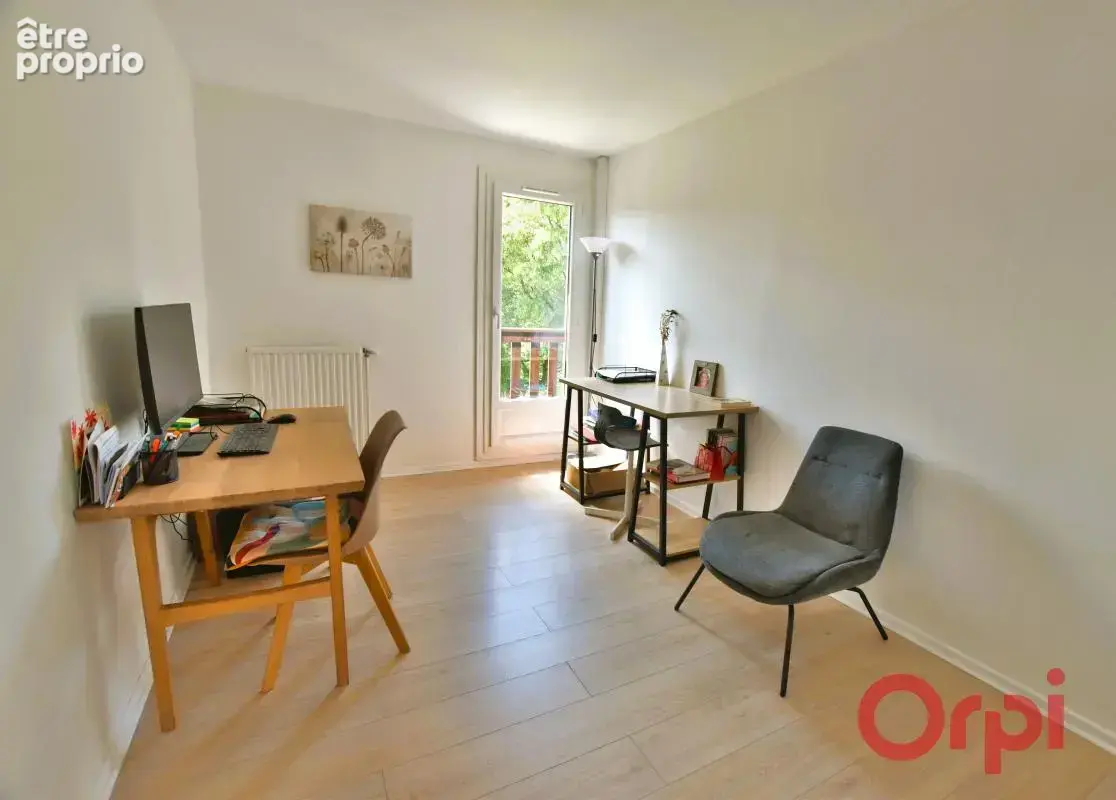 Maison T4 lumineuse de 100 m² avec jardin, garage et suite parentale - photo 7