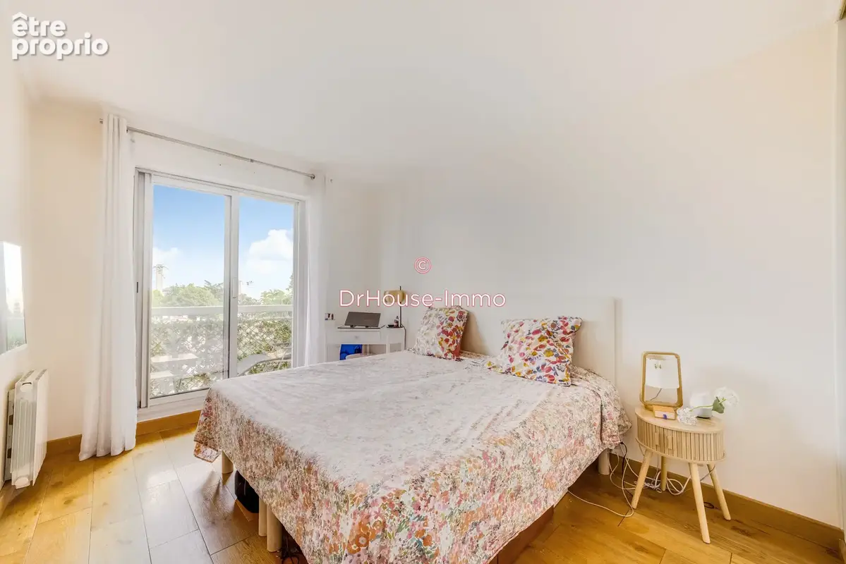 Appartement 5 pièces 103 m² à vendre à Les Lilas (93260) - photo 7