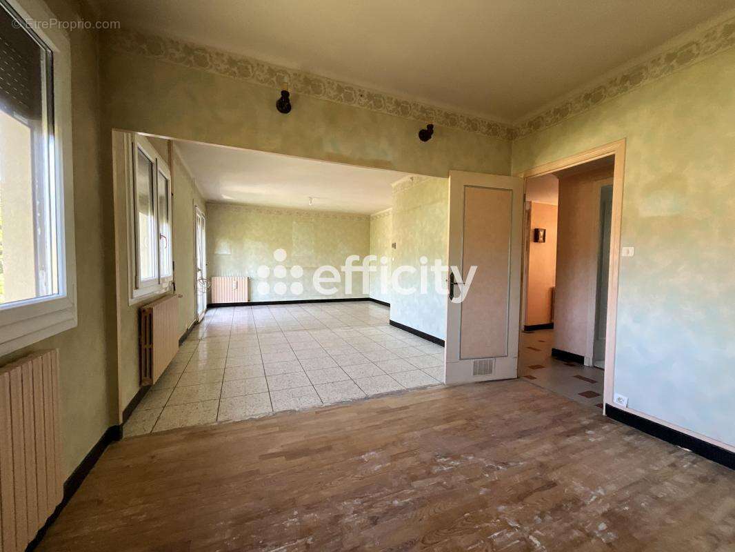 Maison à PRIVAS