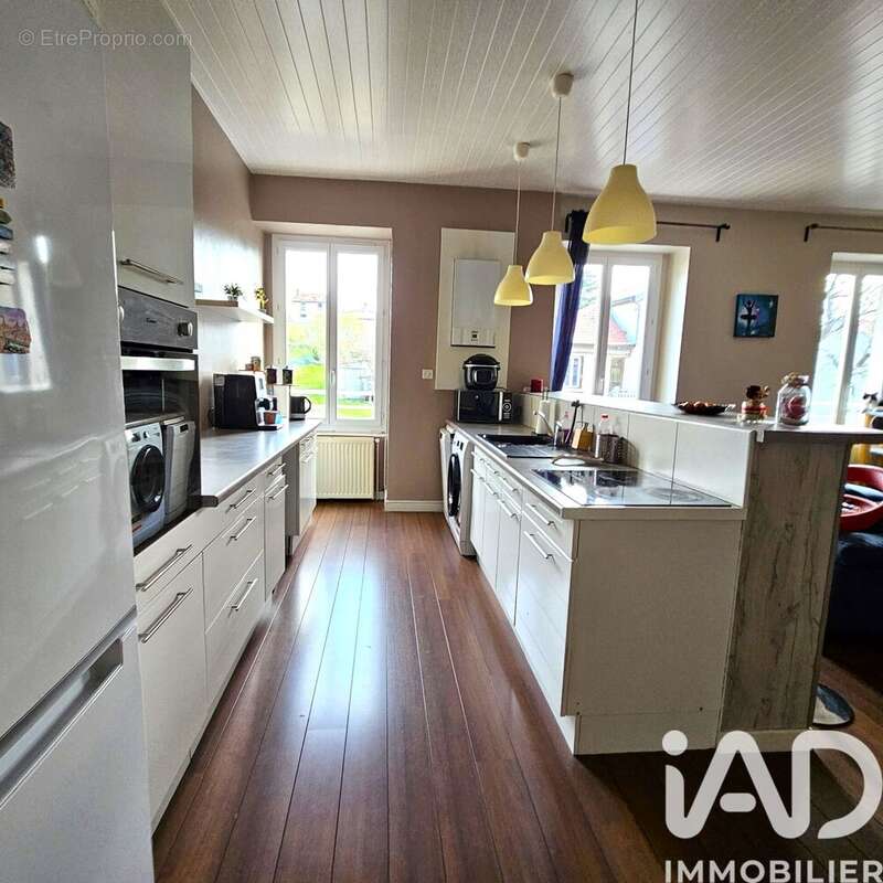 Photo 9 - Appartement à SAINT-GENEST-LERPT