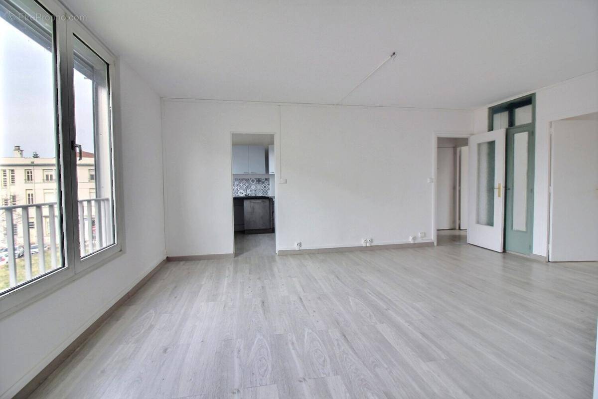 Appartement à FIRMINY