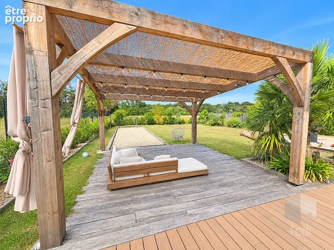 MONTELIMAR, maison de 195 m2, 4 chambres - photo 5