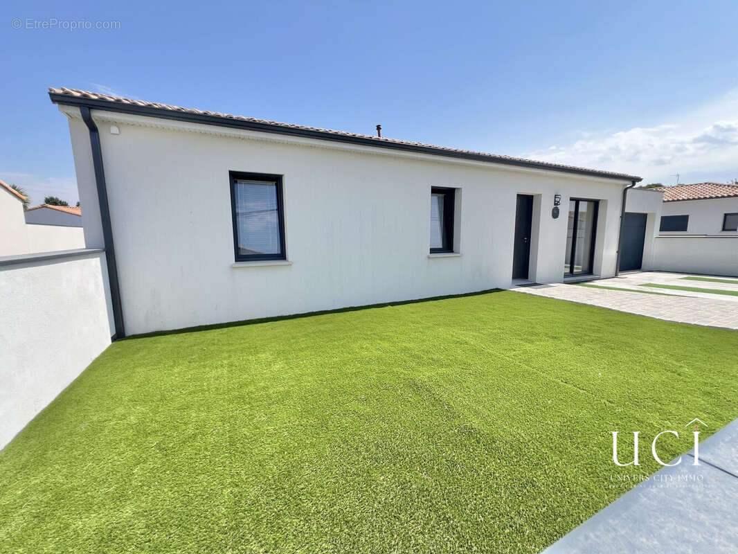 Maison 93 m² à Geneston  - photo 9