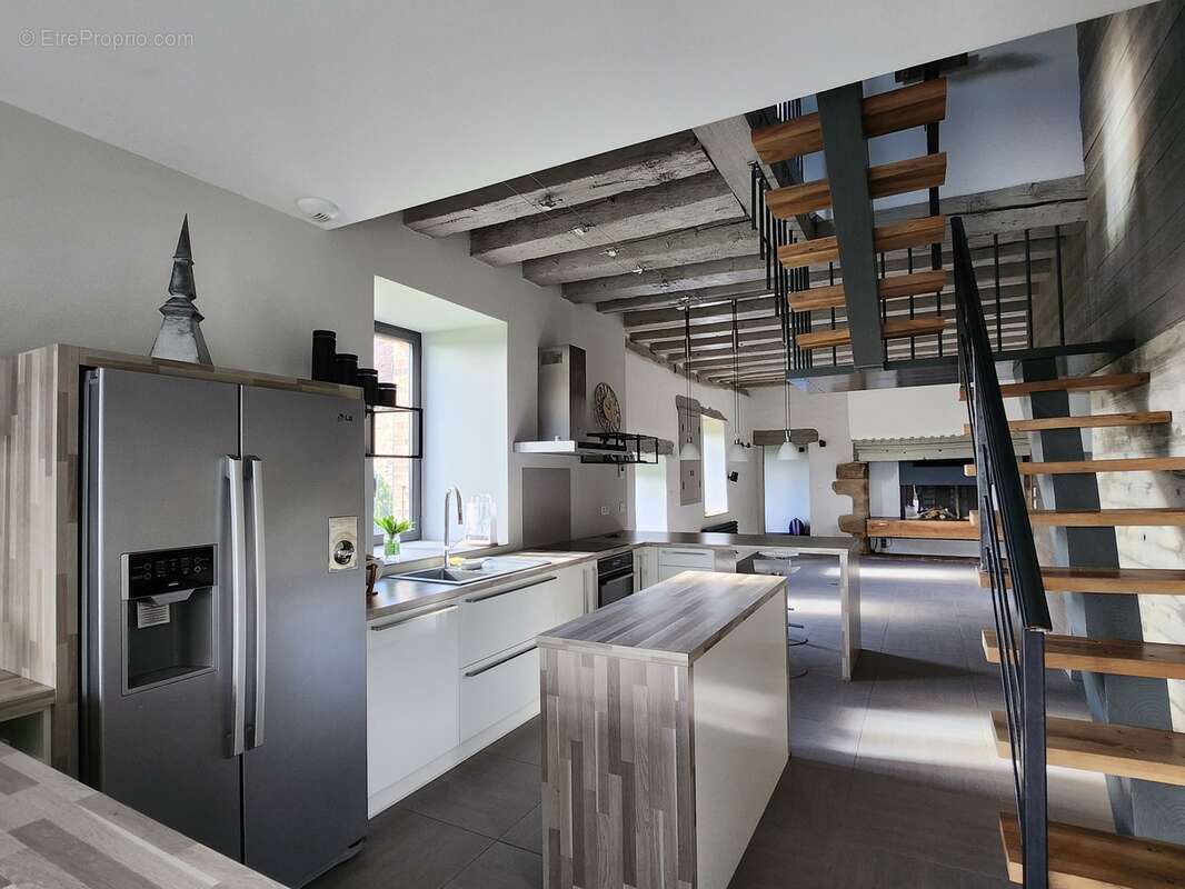 Maison à MAGNAC-BOURG