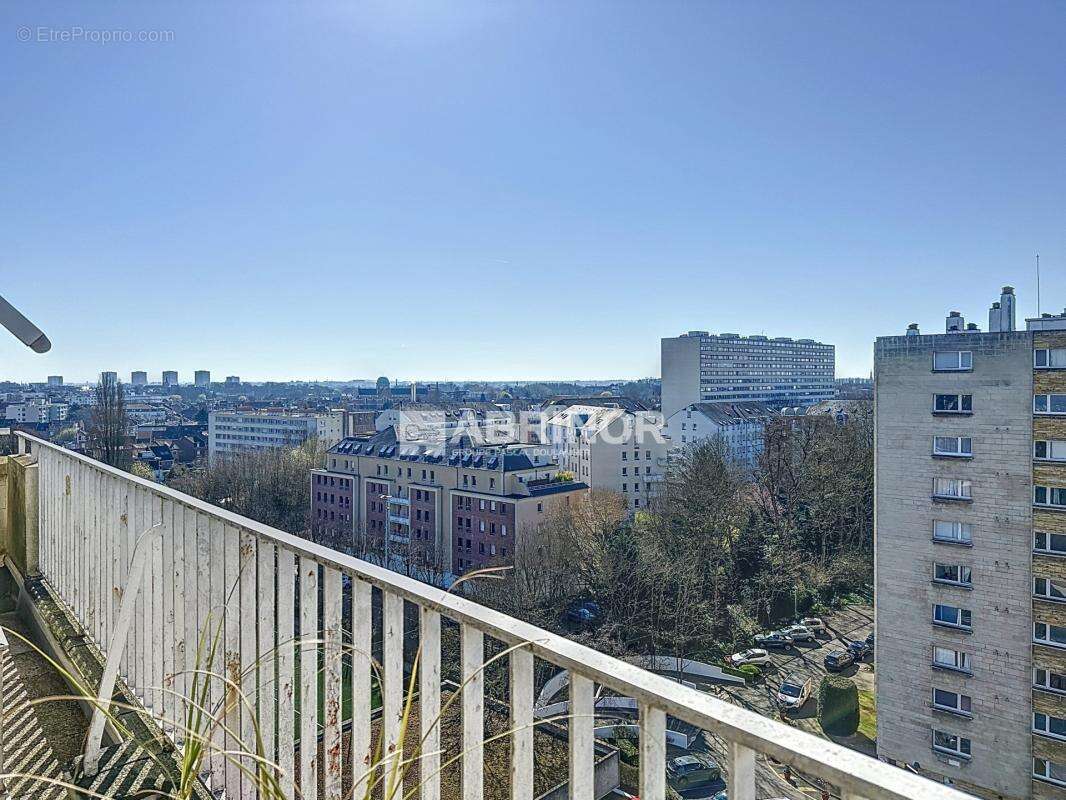 Dernier etage - duplex - 3 chambres, bureau - terrasse - garage 2 voitures- vue exceptionnelle - cave - photo 10