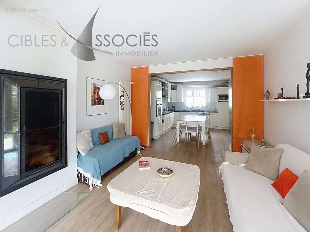 Maison 173 m² à La Rochelle  - photo 7