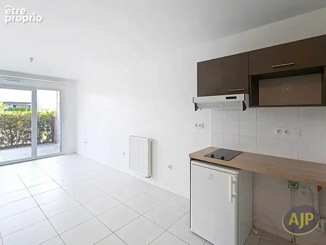 CHALLANS - Appartement T2 - photo 3