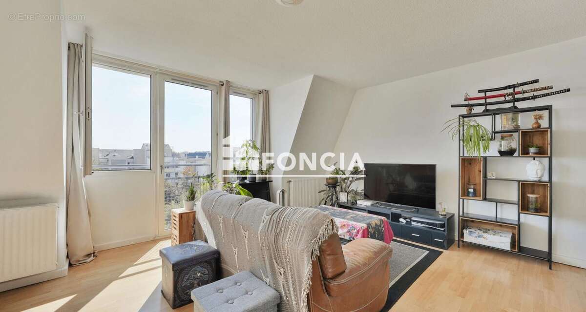 Appartement à LE PLESSIS-ROBINSON