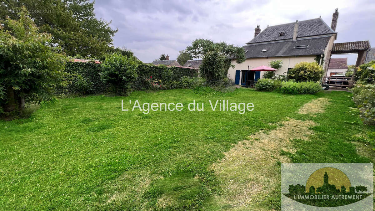 Maison à VILLENEUVE-LES-SABLONS