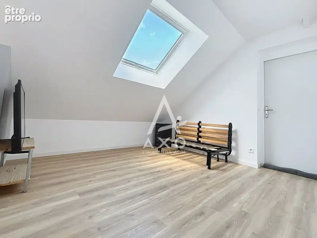 Maison Familliale avec 4 chambres sur 2566m² de terrain clos - photo 7