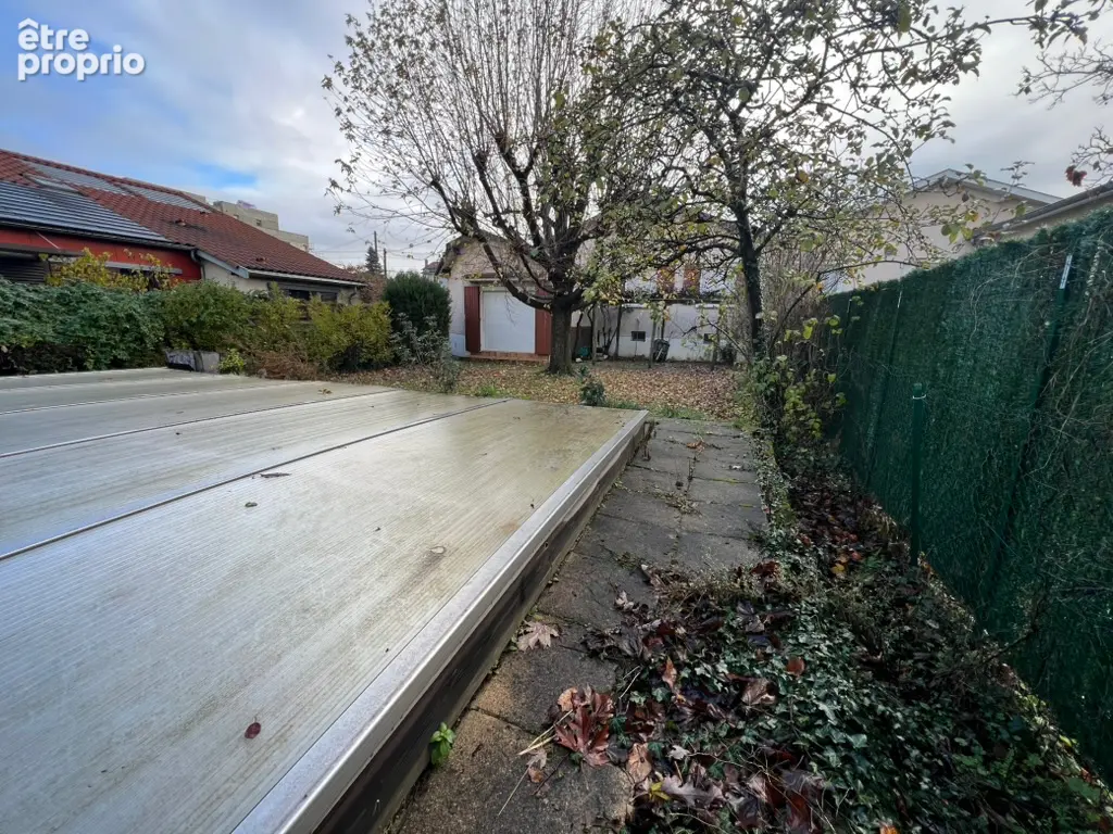 Maison avec jardin & piscine - Lyon 8 - photo 3