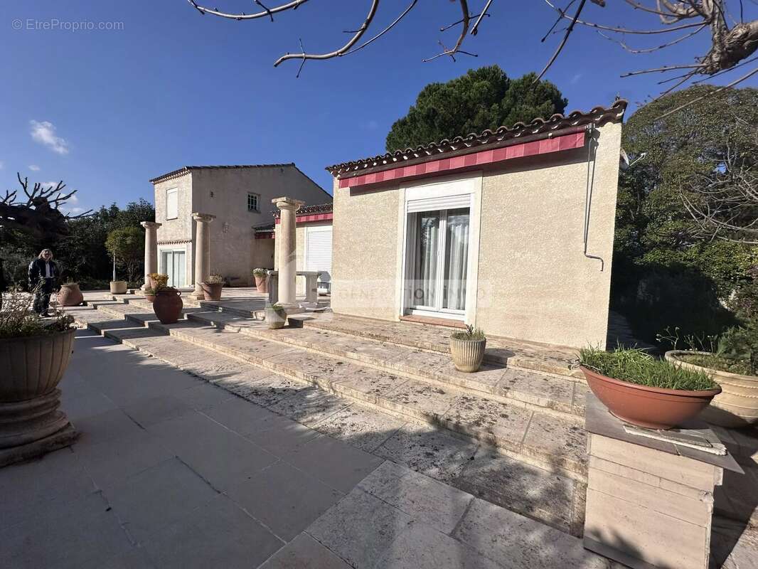 Maison à SAINT-ETIENNE-DU-GRES