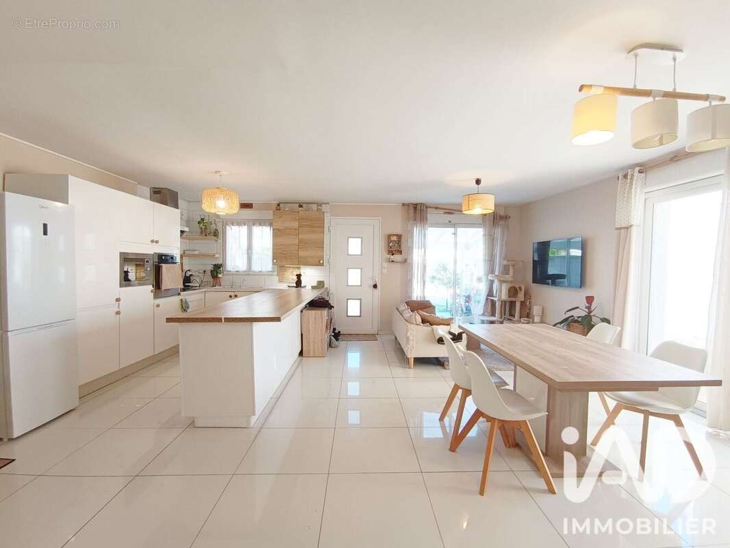 Maison 110 m² à Michery  - photo 3