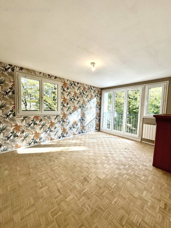 Appartement à VILLIERS-SUR-ORGE