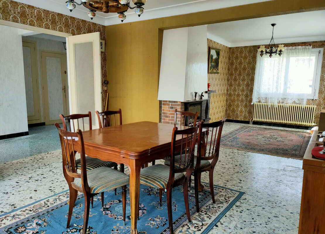 Maison à SAINT-REMY-LES-CHEVREUSE