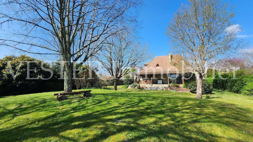 Maison à SAINT-LAURENT-DES-HOMMES