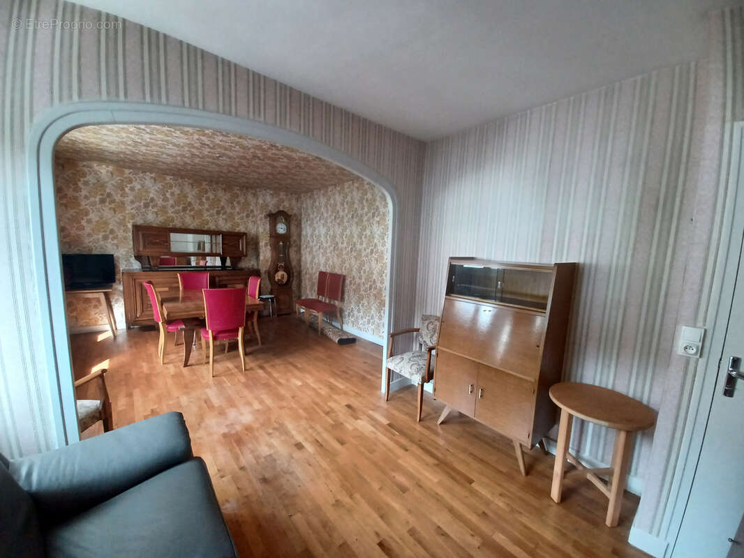 Maison à YDES