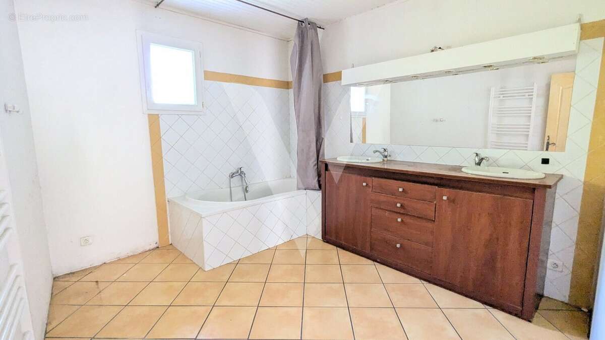 Maison à SALINDRES