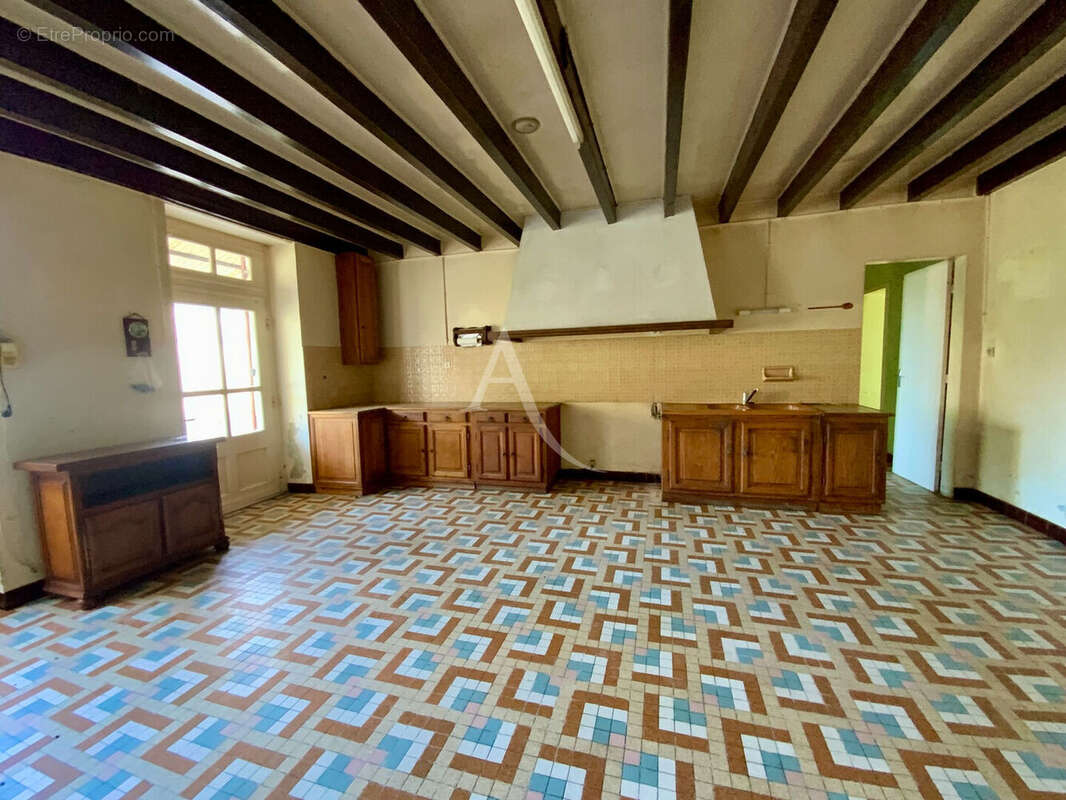 Maison charentaise à rénover - photo 5