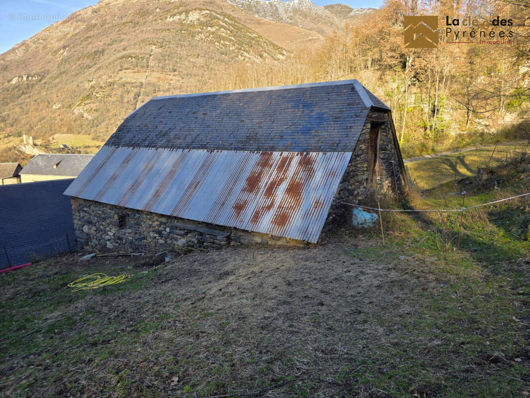 Maison à LUZ-SAINT-SAUVEUR