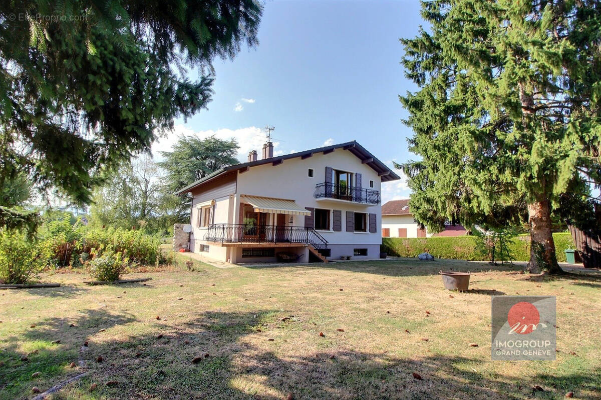 Maison à CHENS-SUR-LEMAN