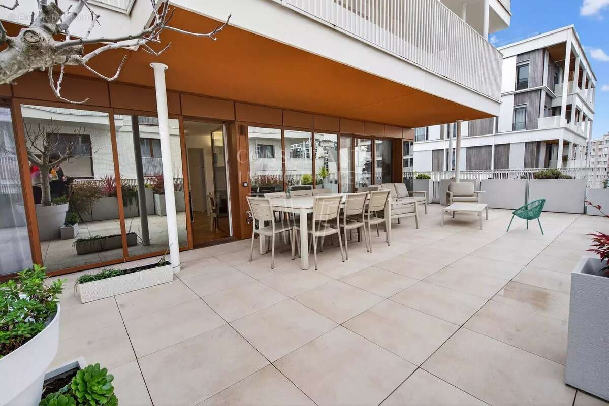 Appartement à ISSY-LES-MOULINEAUX